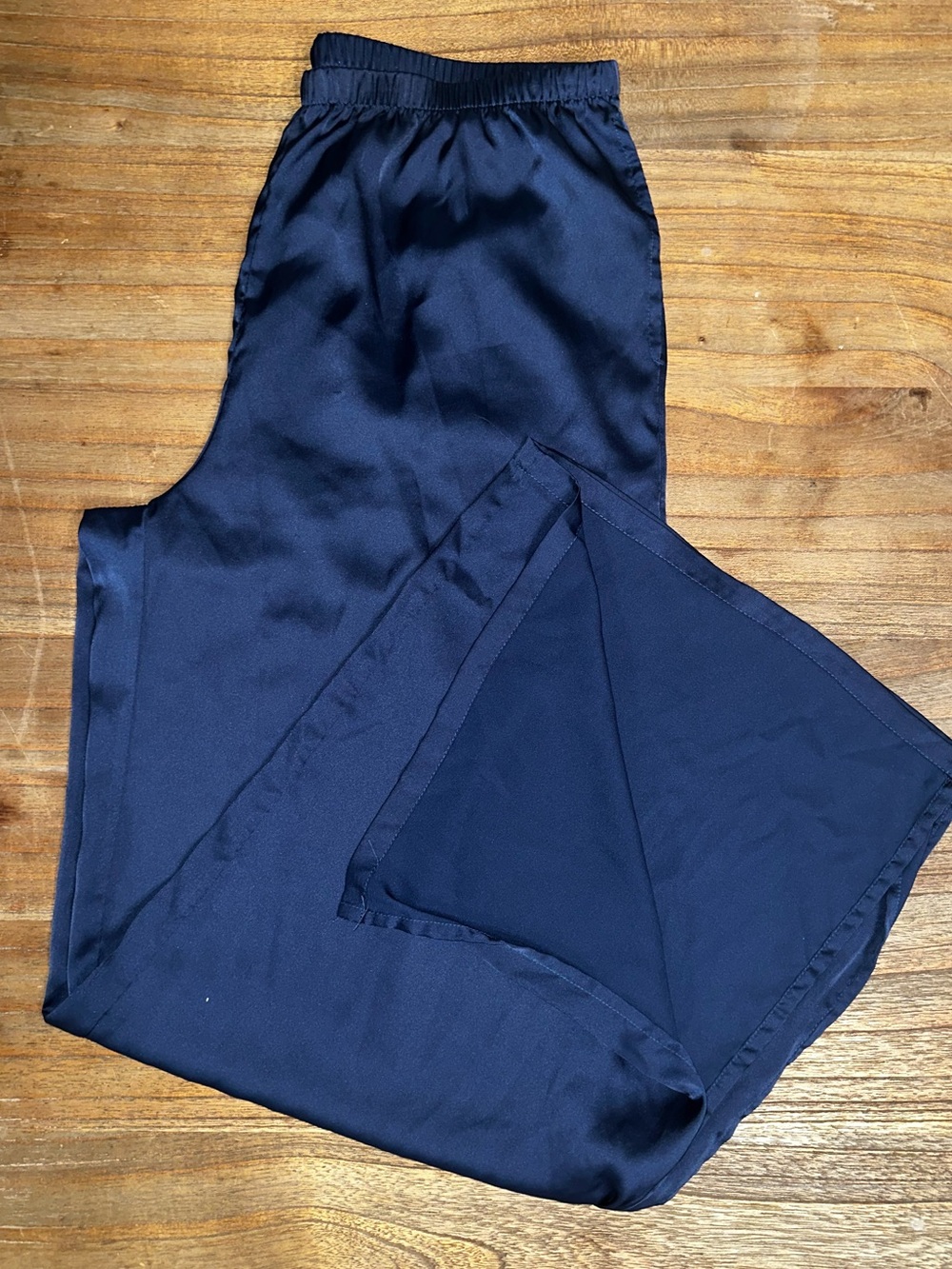 AUDEN Women’s Satin PJ bottoms Navy. Size: Medium